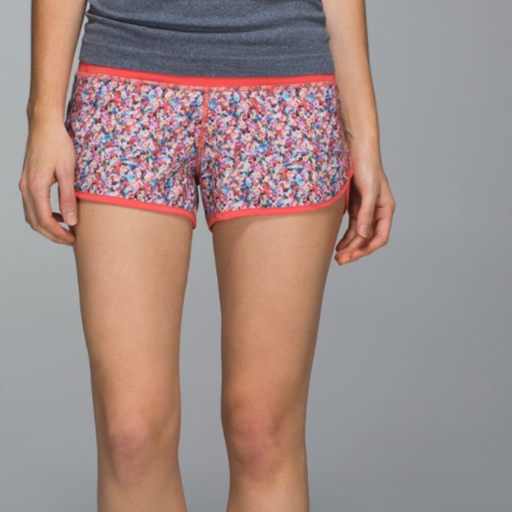 Lululemon Run: Speed Short *4-way Stretch - Picture 2 of 3
